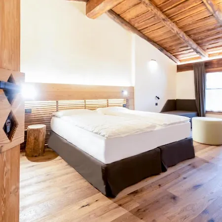 Curt Di Clement Eco Mobility Hotel 4*
