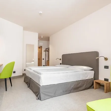 Curt Di Clement Eco Mobility 4* Tirano