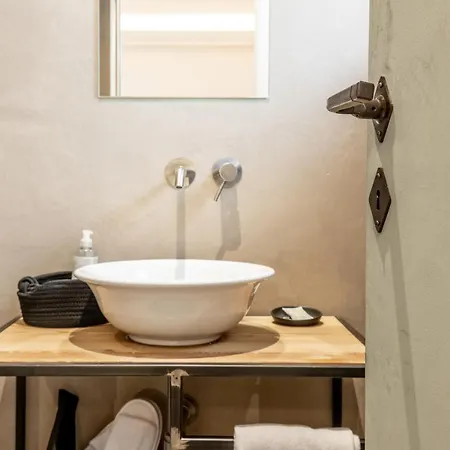 Curt Di Clement Eco Mobility Hotel Tirano