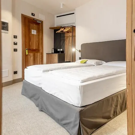 Curt Di Clement Eco Mobility Hotel 4*