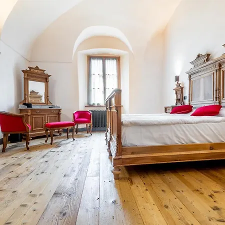 Curt Di Clement Eco Mobility Hotel Tirano