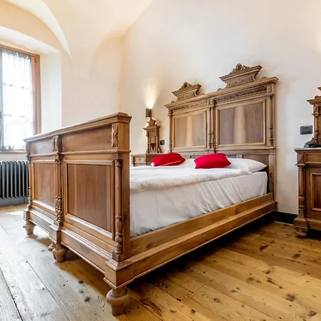 Curt Di Clement Eco Mobility Hotel Tirano